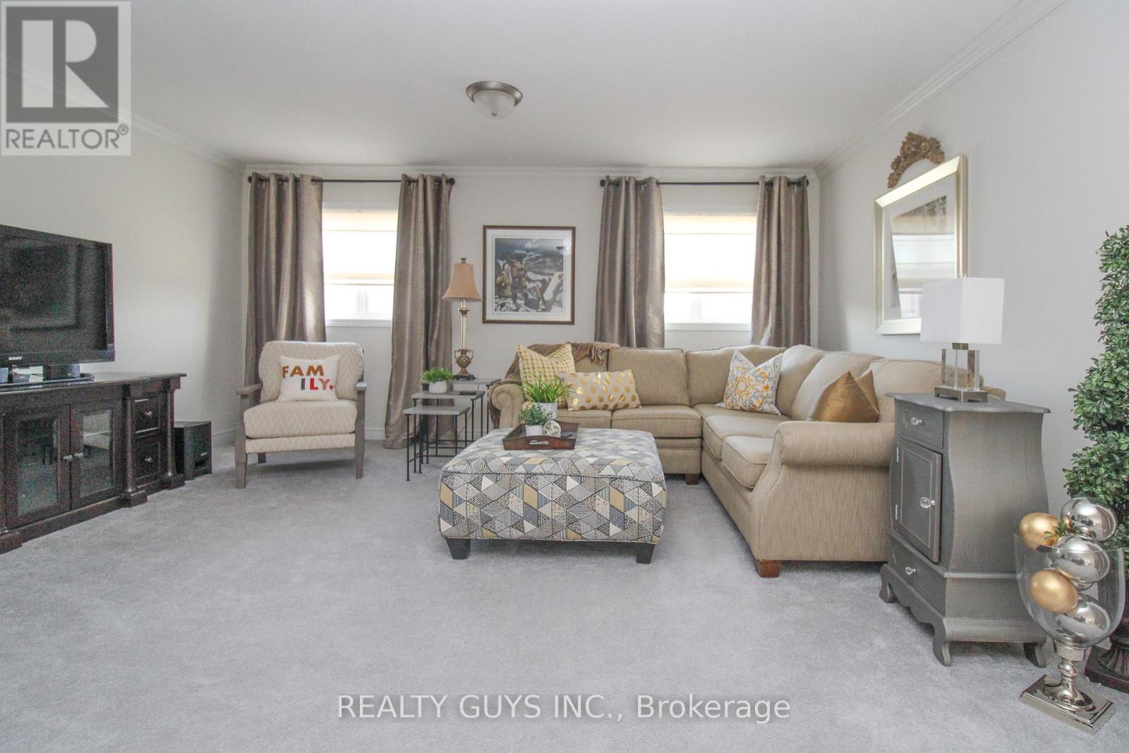 570 Grange Way, Peterborough, Ontario K9H 0G5 - Photo 38 - X12466089