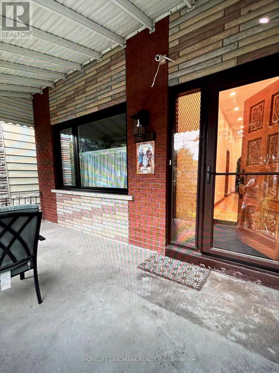 BACHELR - 34 ULSTER STREET, Toronto, Ontario