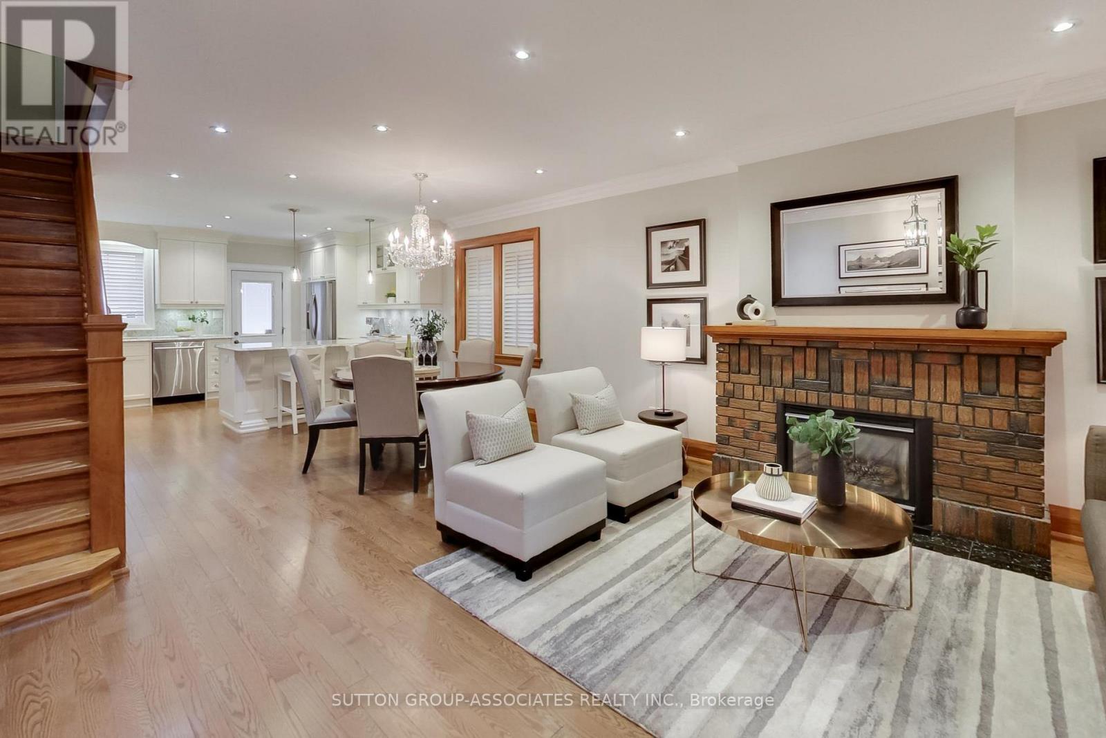 163 Maplewood Avenue, Toronto, Ontario  M6C 1J8 - Photo 6 - C12465891