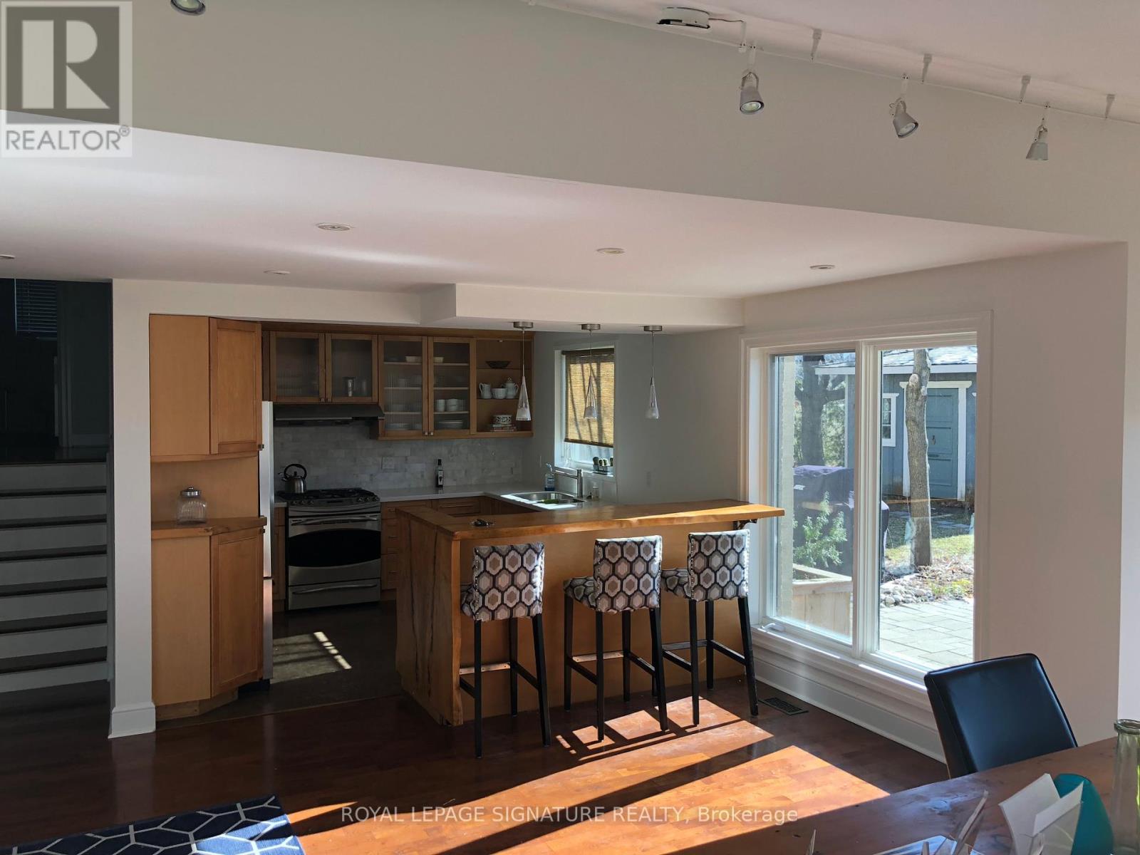 32 GREENLAND ROAD, Toronto, Ontario