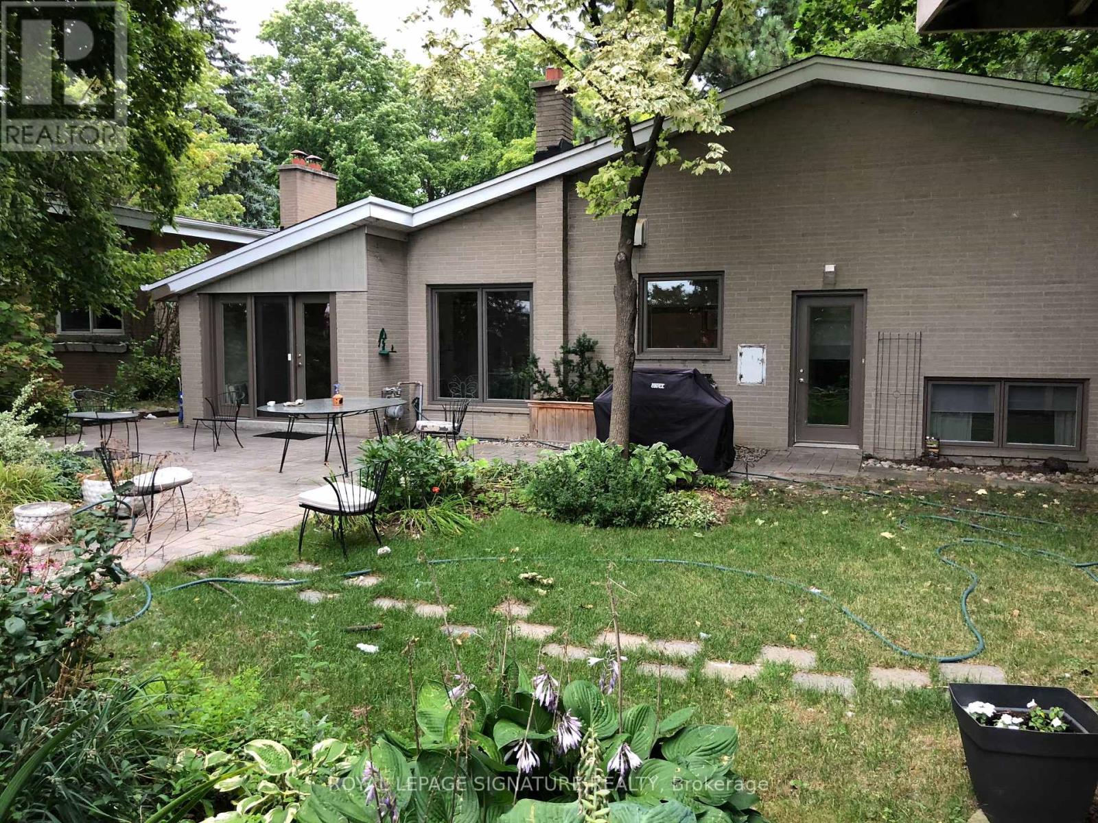 32 Greenland Road, Toronto, Ontario  M3C 1N2 - Photo 8 - C12465895