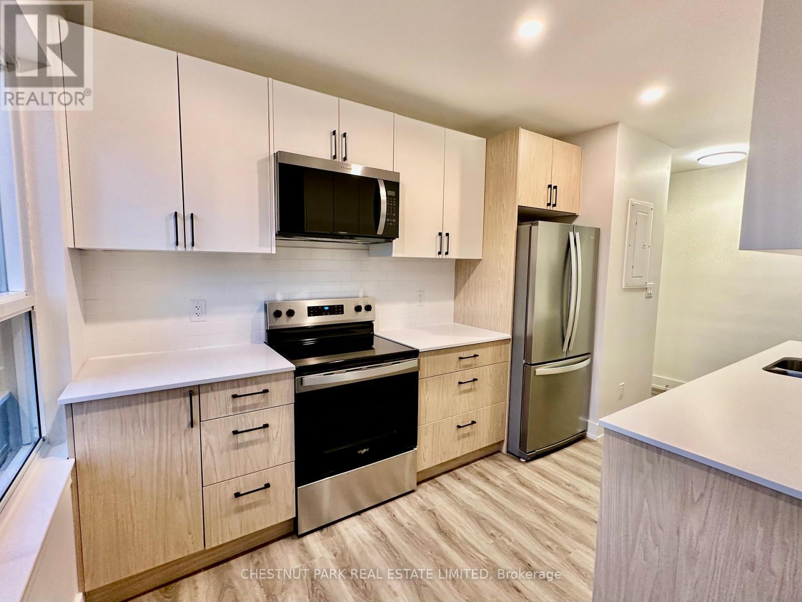 5 - 1 WINGREEN COURT, Toronto, Ontario