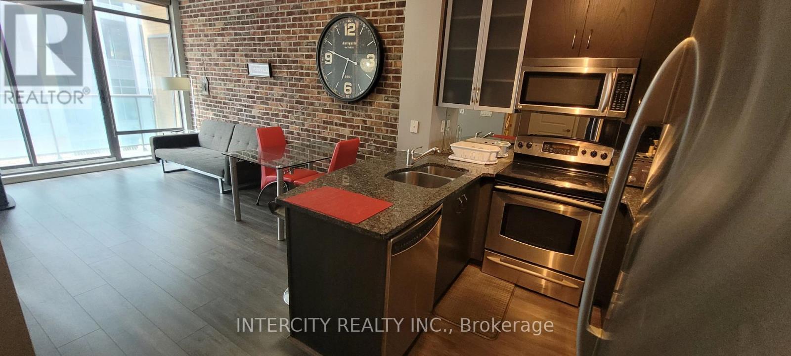 403 - 18 Yorkville Avenue, Toronto, Ontario  M4W 3Y8 - Photo 2 - C12465907