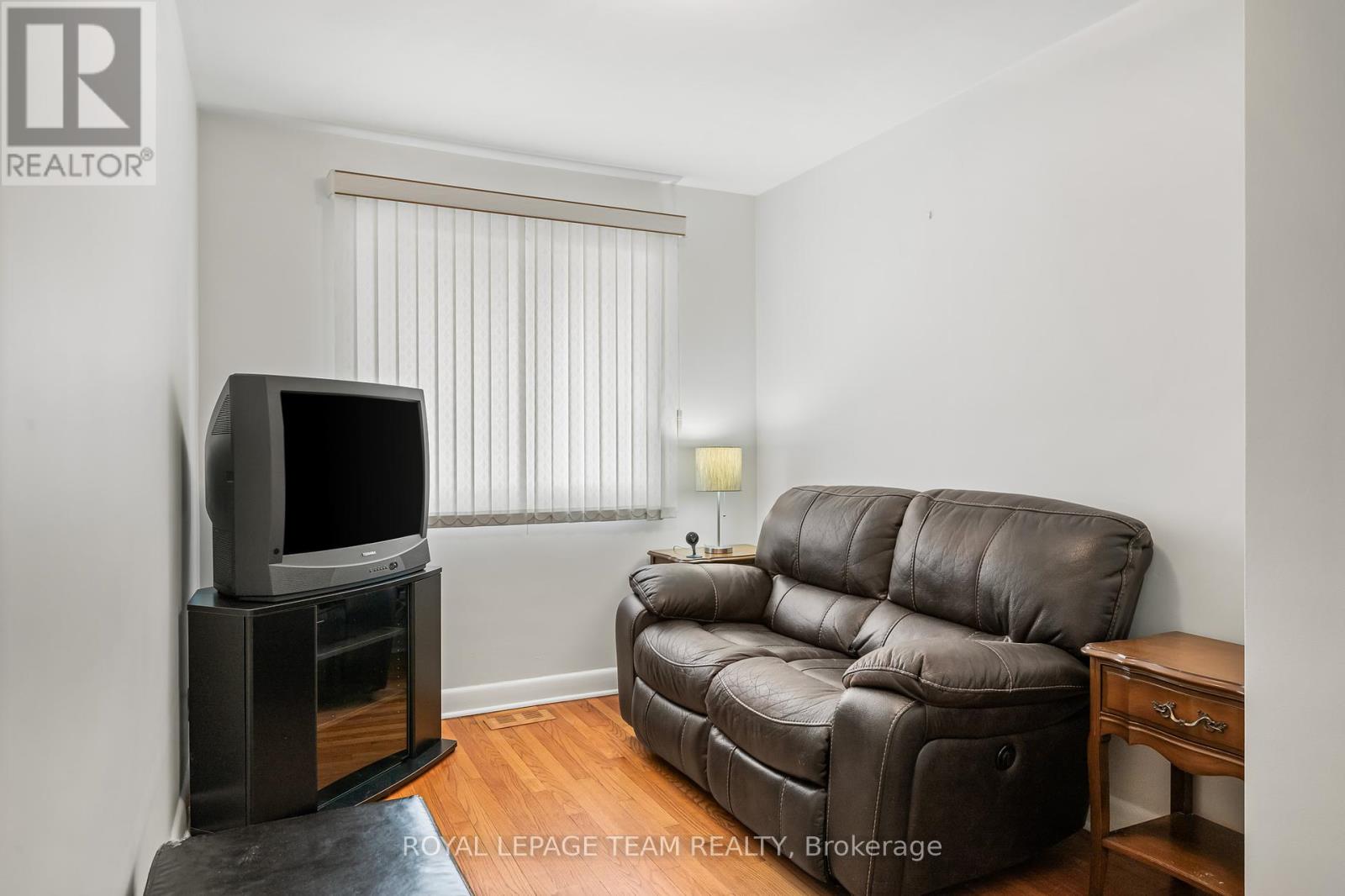 1987 Cochrane Street, Ottawa, Ontario  K1V 7R5 - Photo 10 - X12466069