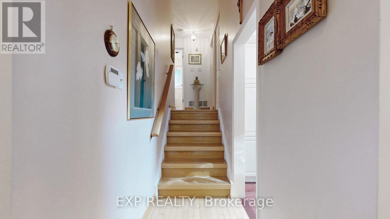 6 Abbottswood Road, Toronto, Ontario  M1P 3P1 - Photo 17 - E12437003