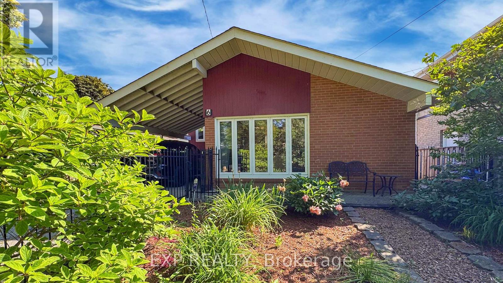 6 Abbottswood Road, Toronto, Ontario  M1P 3P1 - Photo 2 - E12437003