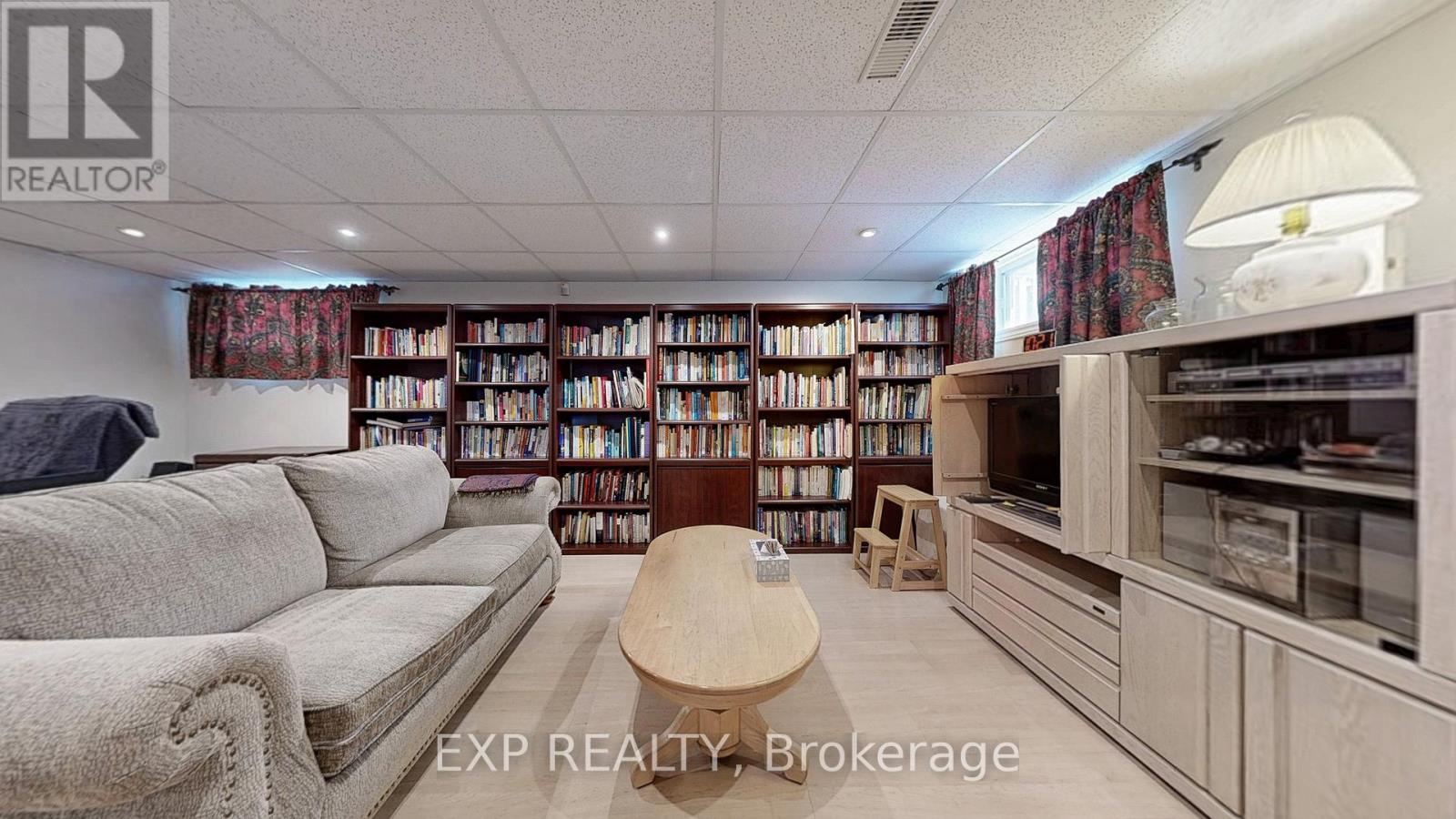 6 Abbottswood Road, Toronto, Ontario  M1P 3P1 - Photo 35 - E12437003