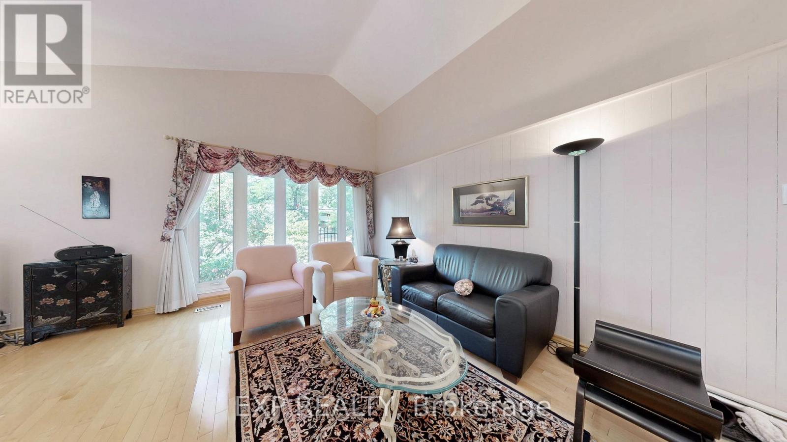 6 Abbottswood Road, Toronto, Ontario  M1P 3P1 - Photo 4 - E12437003