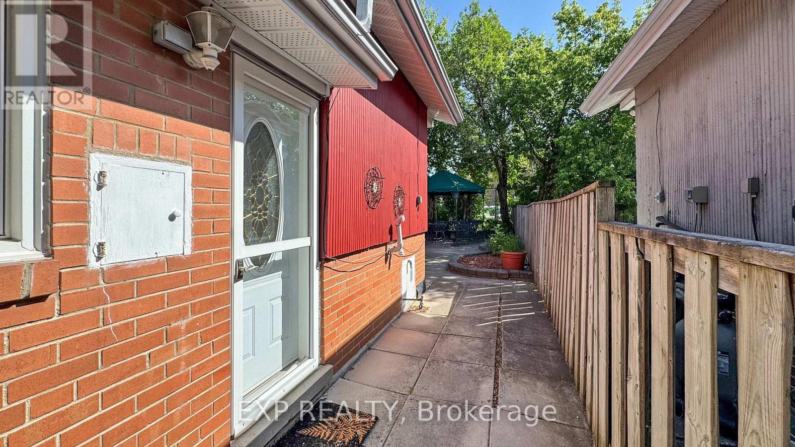 6 Abbottswood Road, Toronto, Ontario  M1P 3P1 - Photo 44 - E12437003