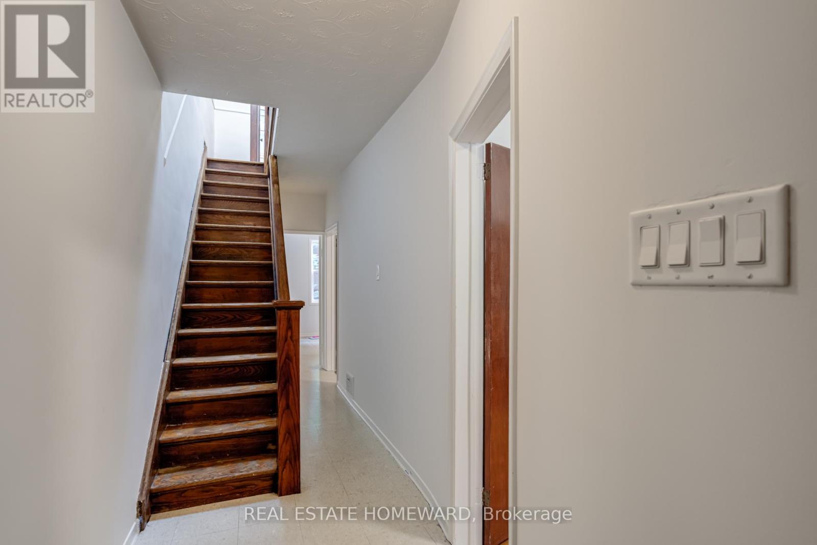 106 West Lynn Avenue, Toronto, Ontario  M4C 3W2 - Photo 2 - E12465905