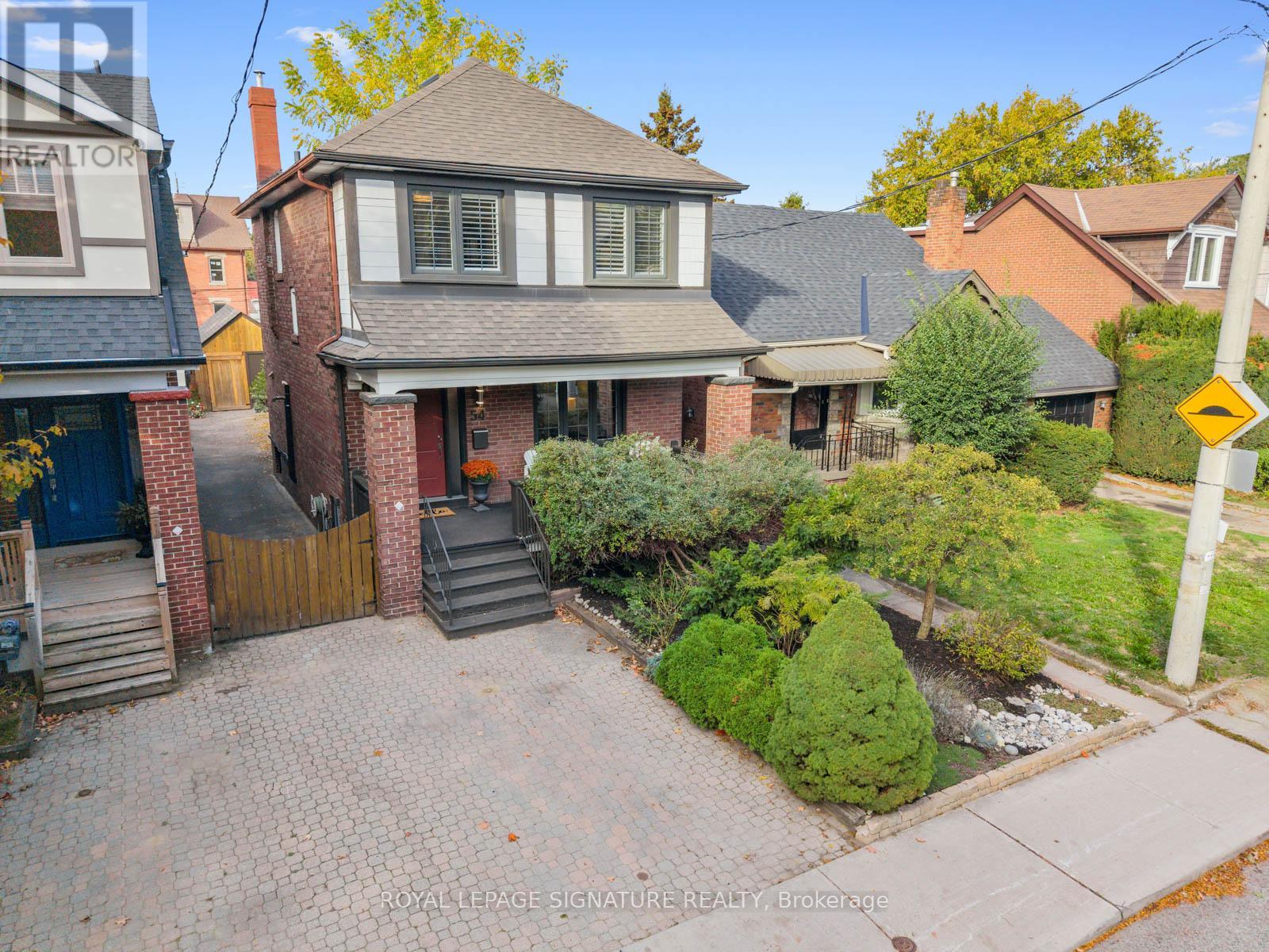54 Pepler Avenue, Toronto, Ontario  M4J 2Y8 - Photo 3 - E12465949