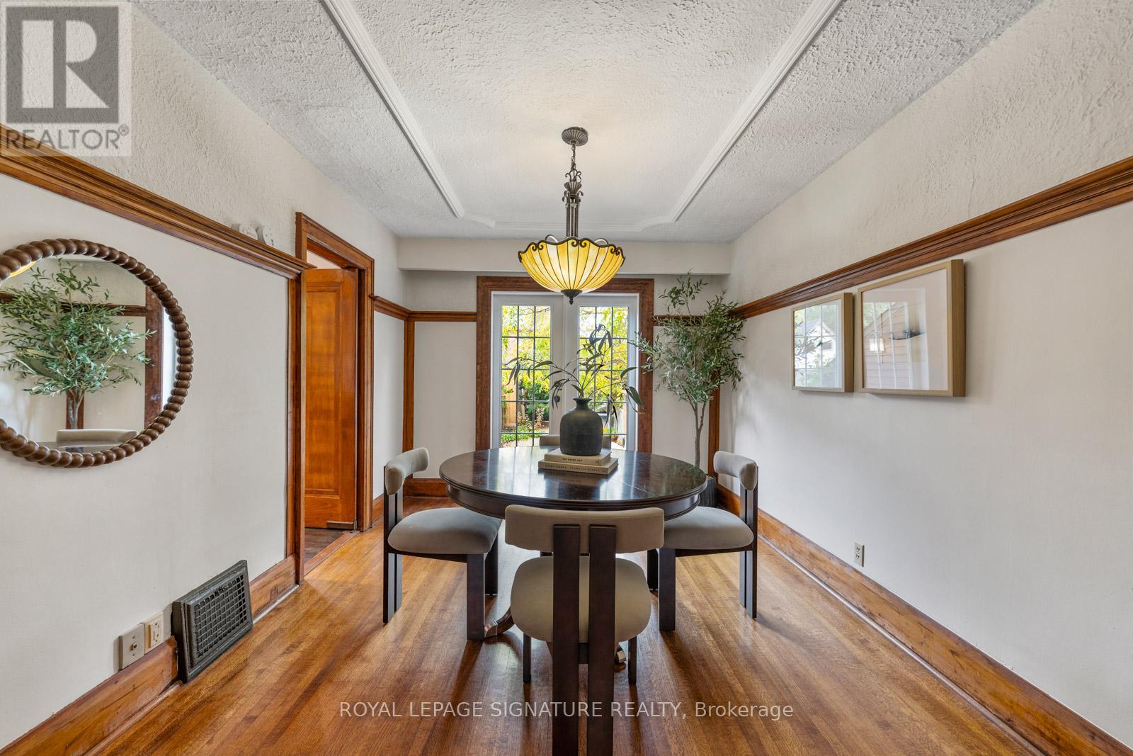 54 Pepler Avenue, Toronto, Ontario  M4J 2Y8 - Photo 9 - E12465949
