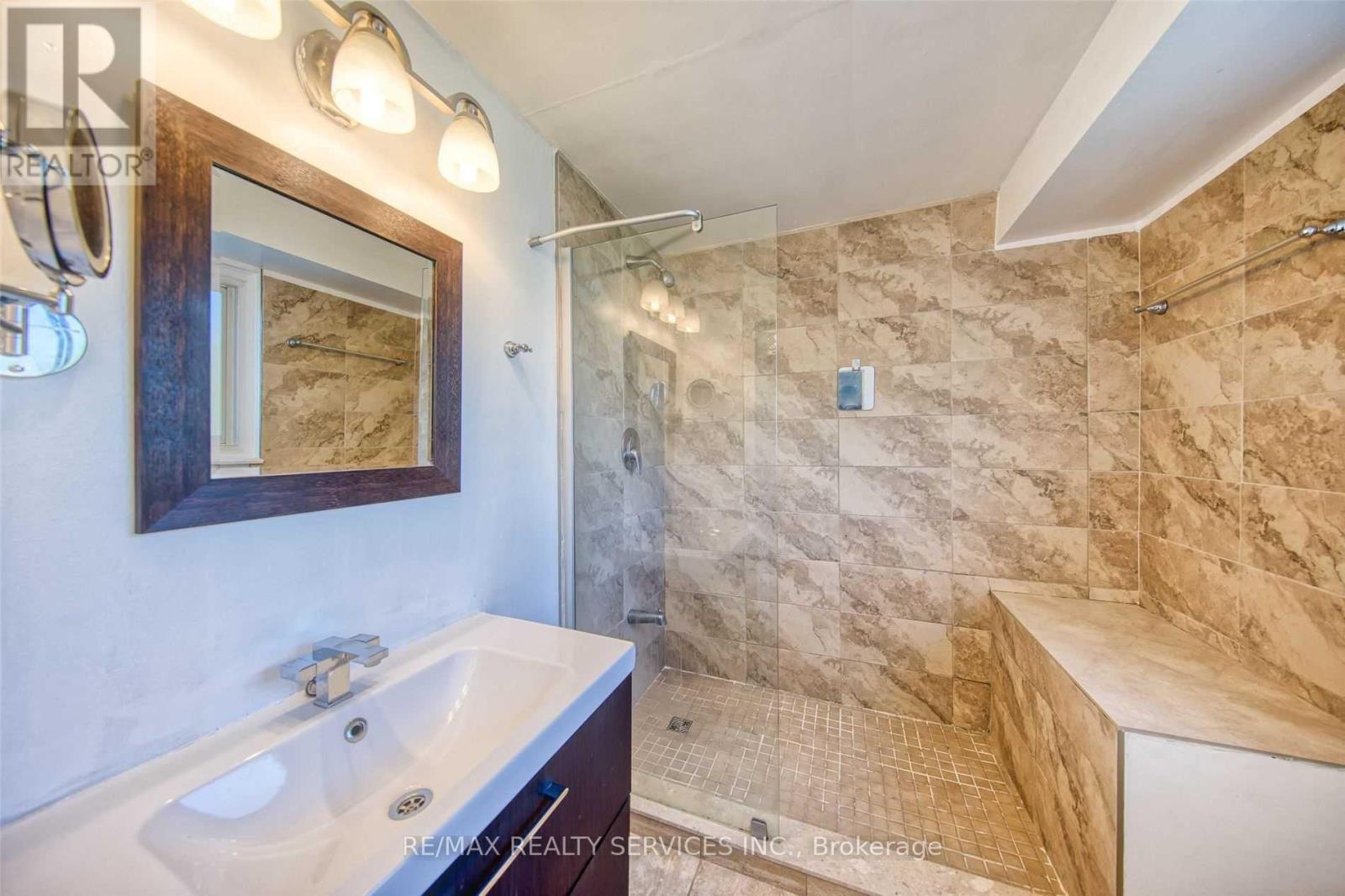 88 Clover Ridge Drive W, Ajax, Ontario  L1S 3E8 - Photo 18 - E12465989