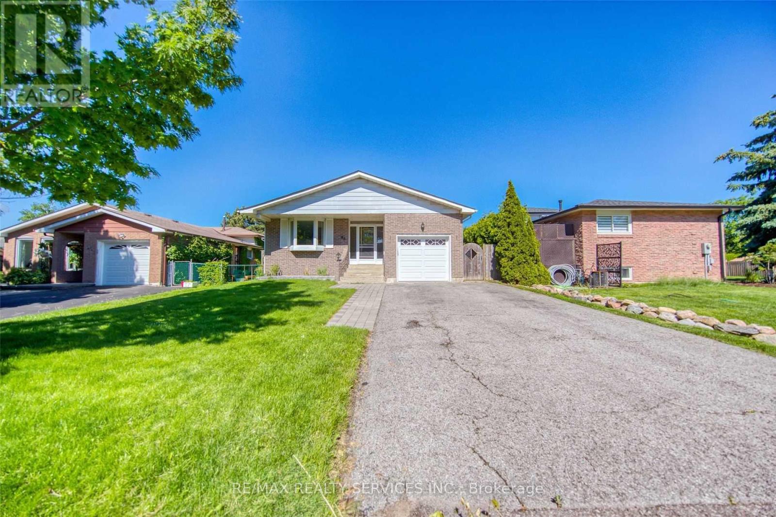88 Clover Ridge Drive W, Ajax, Ontario  L1S 3E8 - Photo 2 - E12465989
