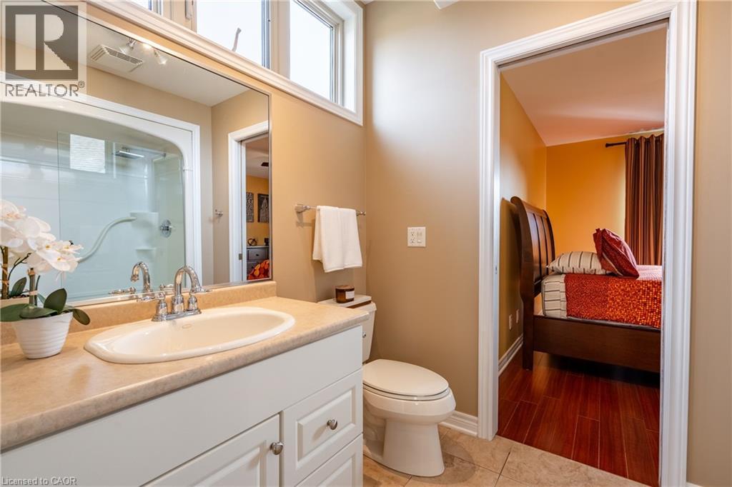 8881 Joseph Court, Niagara Falls, Ontario  L2H 3P1 - Photo 18 - 40779728