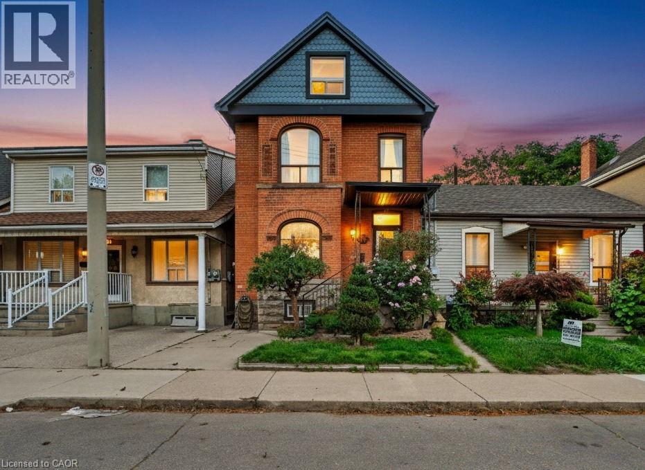 23 OAK Avenue, hamilton, Ontario