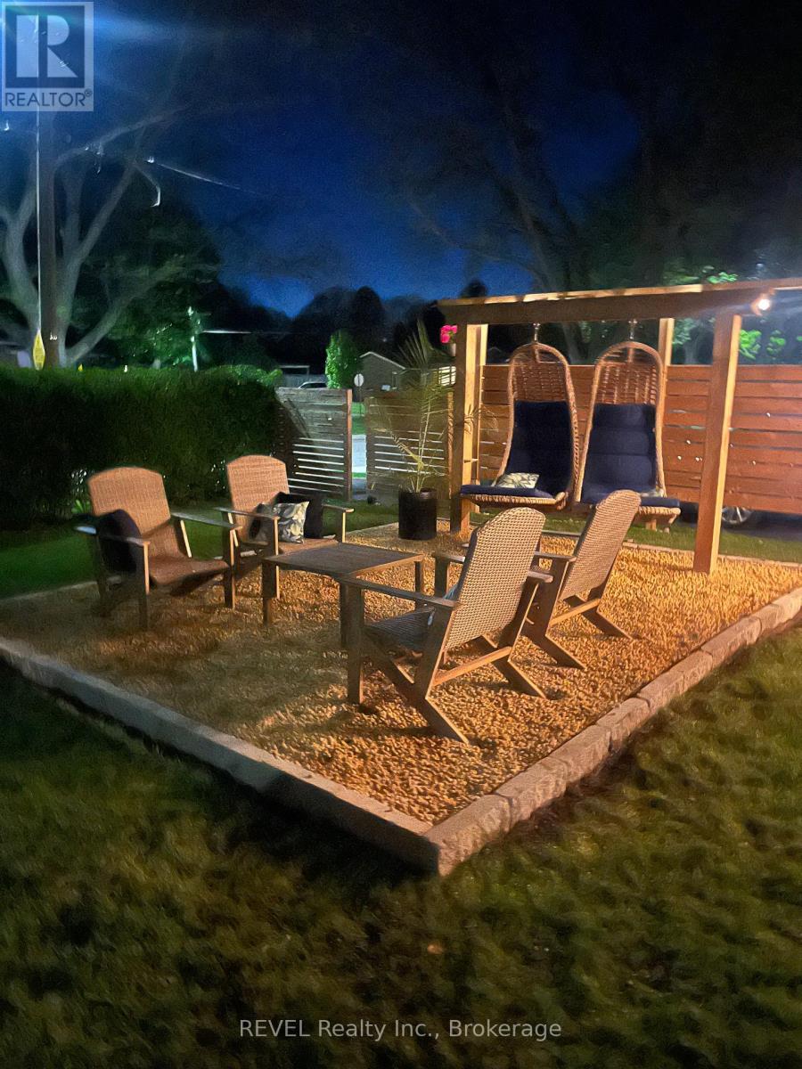 2 Cherie Road, St. Catharines (Lakeshore), Ontario  L2M 6J9 - Photo 31 - X12466054