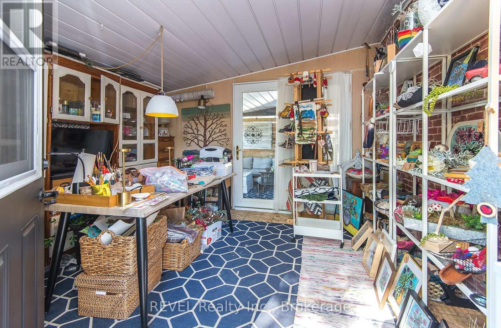 2 Cherie Road, St. Catharines (Lakeshore), Ontario  L2M 6J9 - Photo 33 - X12466054