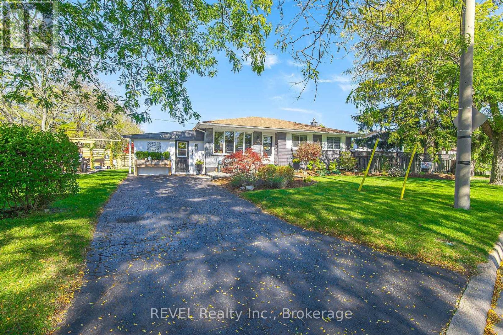 2 Cherie Road, St. Catharines, Ontario  L2M 6J9 - Photo 5 - X12466054