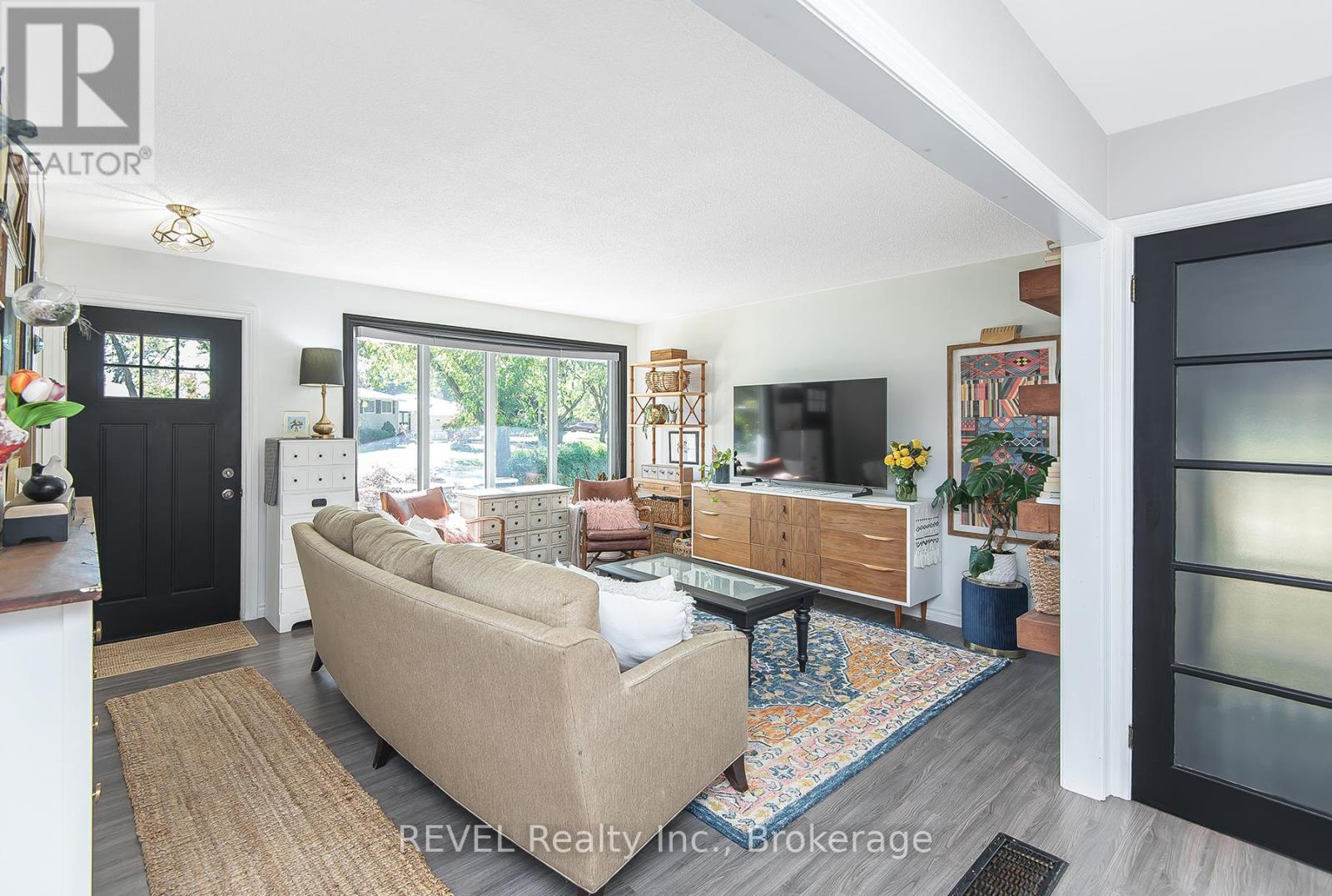 2 Cherie Road, St. Catharines, Ontario  L2M 6J9 - Photo 6 - X12466054