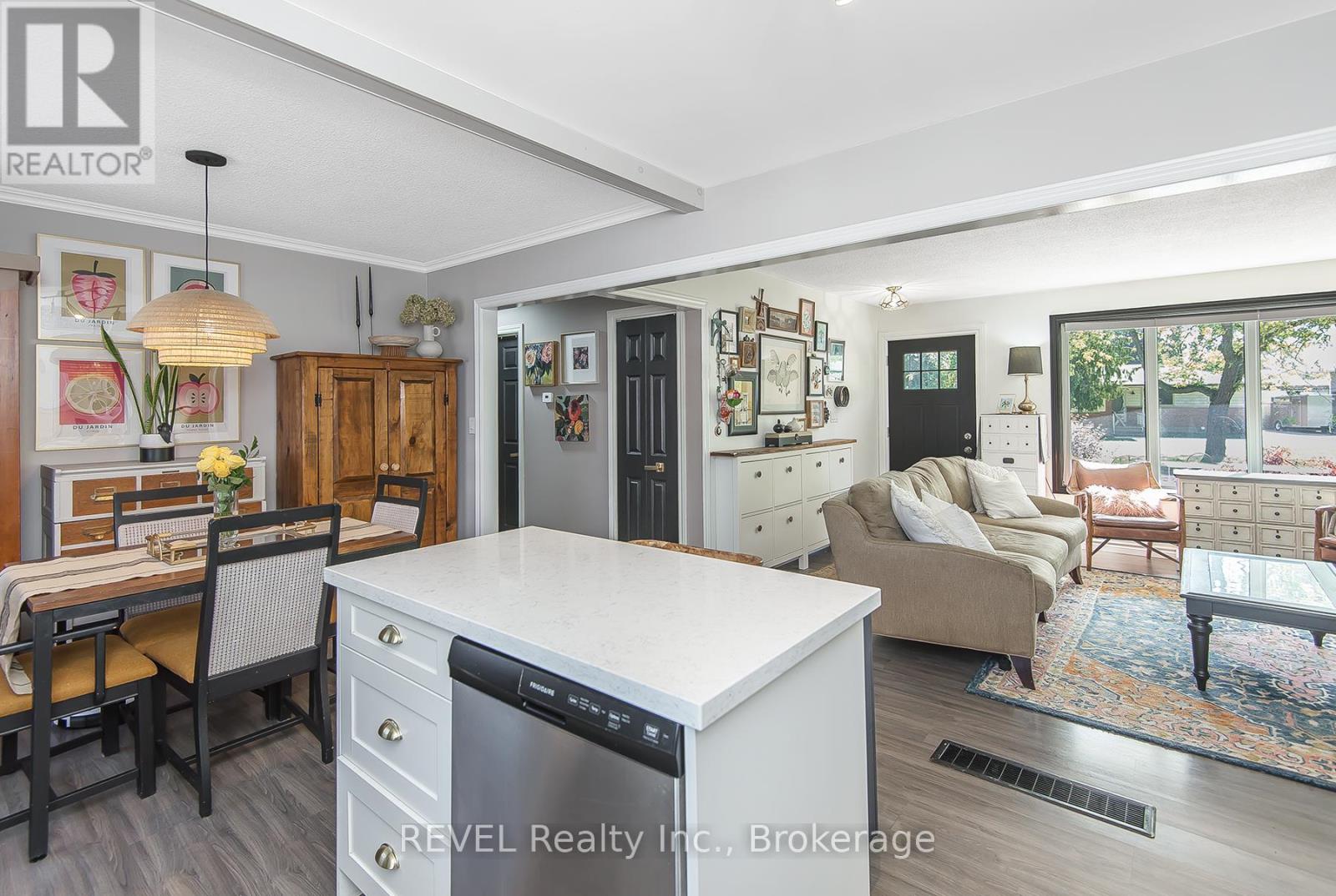 2 Cherie Road, St. Catharines, Ontario  L2M 6J9 - Photo 9 - X12466054