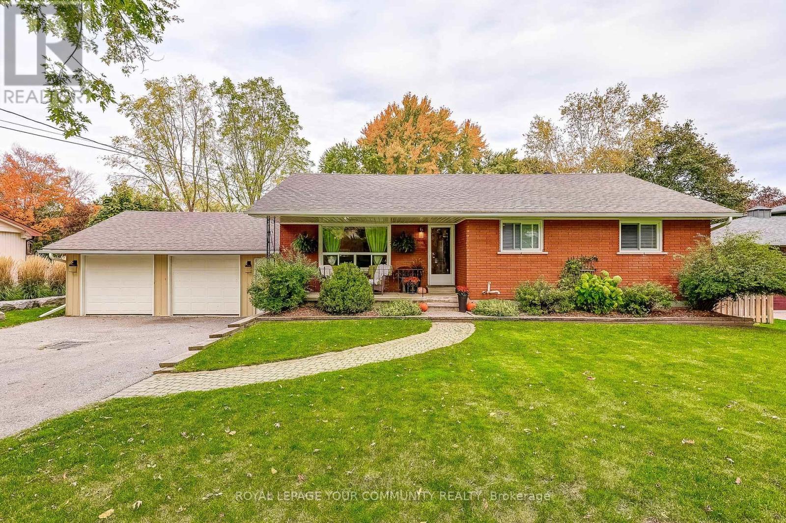 6 NORTH STREET, Uxbridge, Ontario