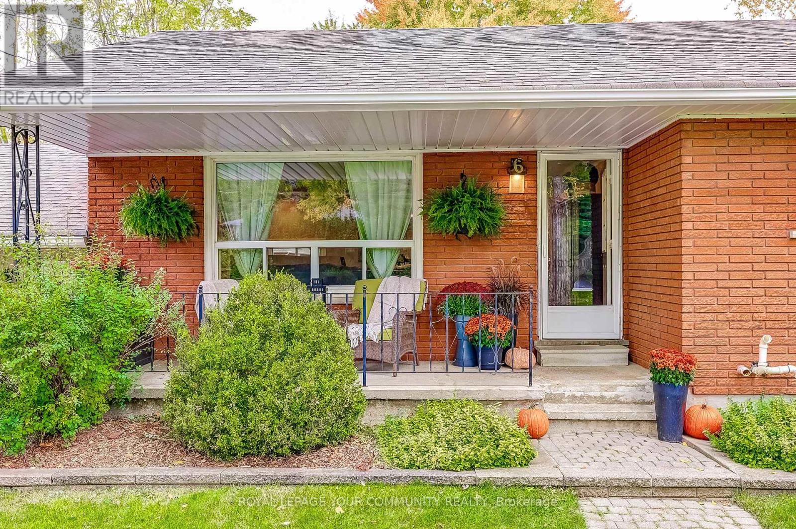 6 North Street, Uxbridge, Ontario  L9P 1A4 - Photo 3 - N12465861