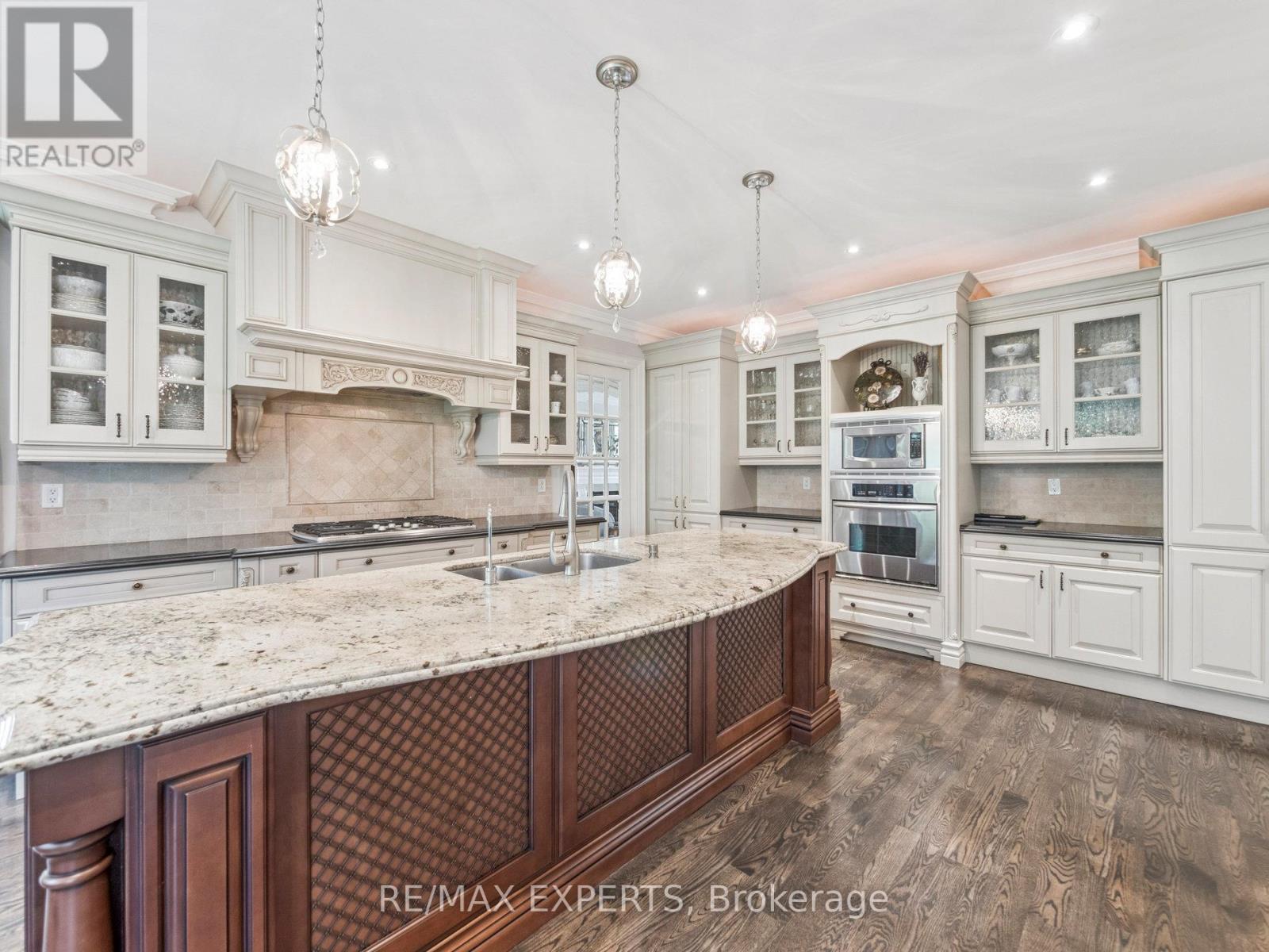 105 Eden Vale Drive Se, King, Ontario  L7B 1L9 - Photo 12 - N12465868