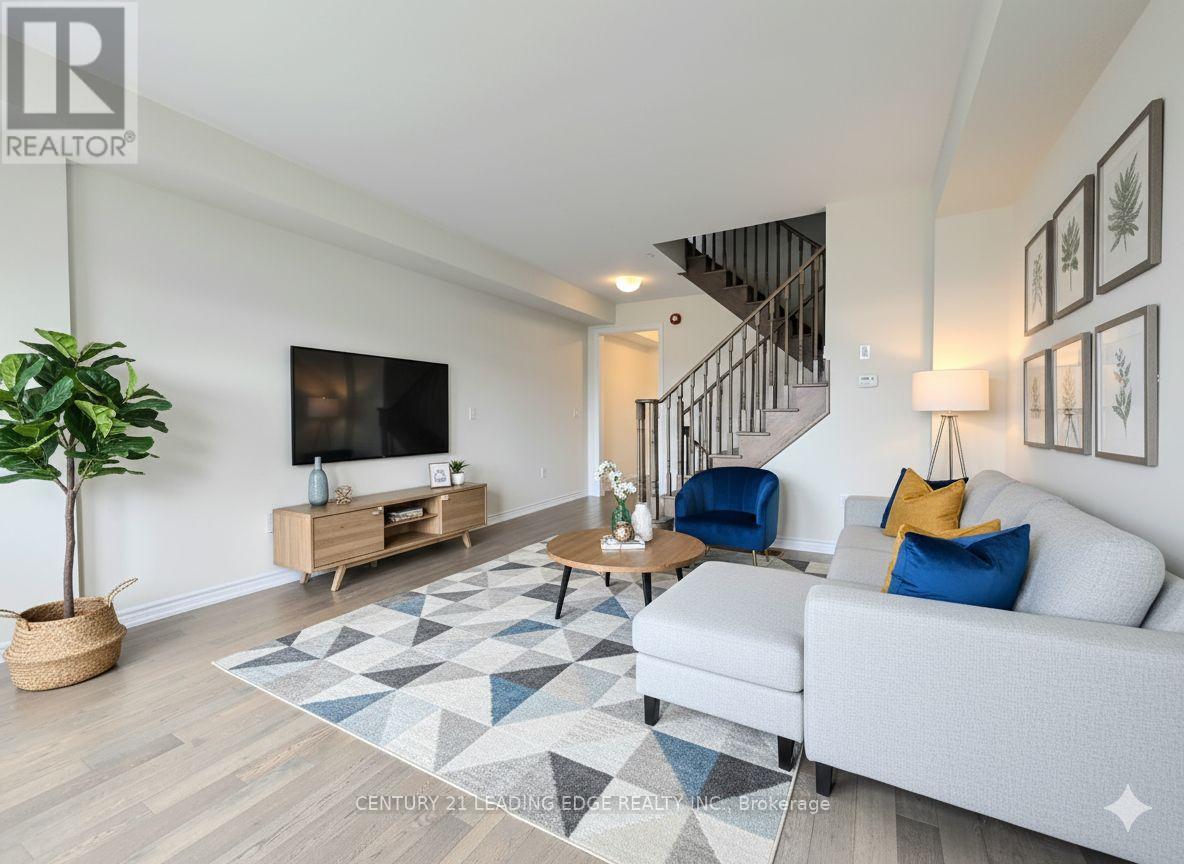 12 Cafaro Lane, Markham, Ontario  L6C 0Z2 - Photo 10 - N12465886