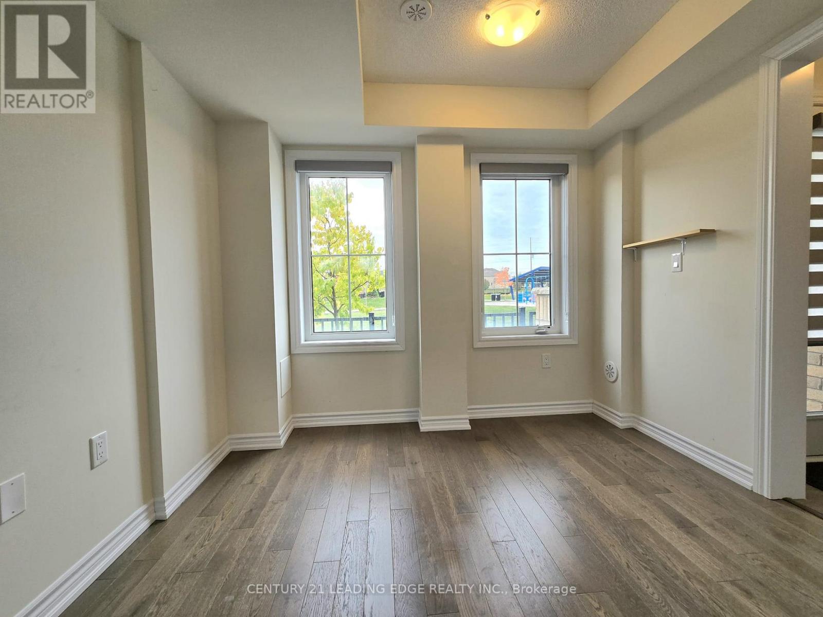 12 Cafaro Lane, Markham, Ontario  L6C 0Z2 - Photo 7 - N12465886