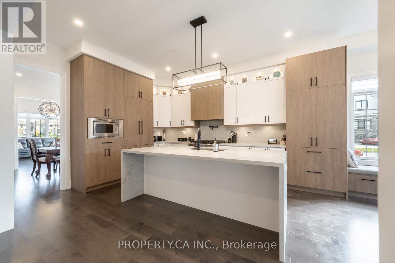 390 Danny Wheeler Boulevard, Georgina, Ontario  L4P 0J8 - Photo 12 - N12465903