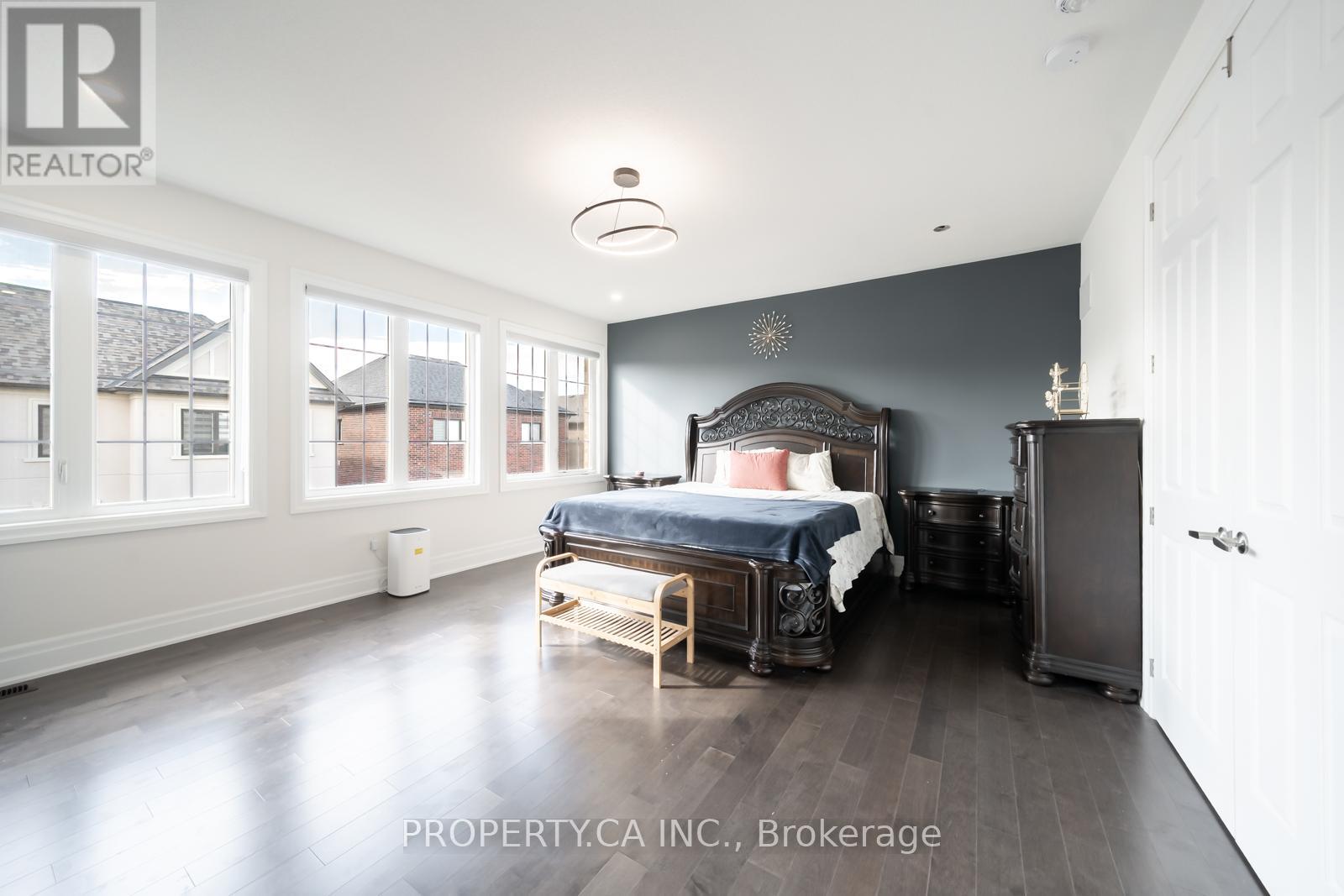 390 Danny Wheeler Boulevard, Georgina, Ontario  L4P 0J8 - Photo 23 - N12465903