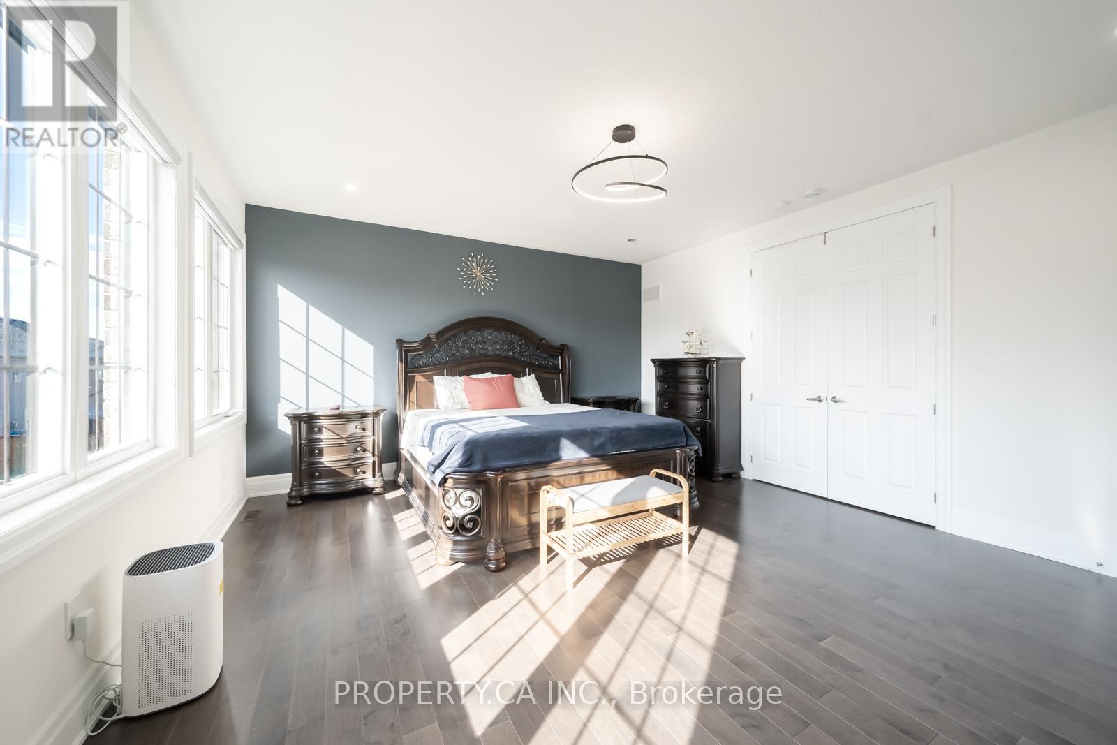 390 Danny Wheeler Boulevard, Georgina, Ontario  L4P 0J8 - Photo 24 - N12465903