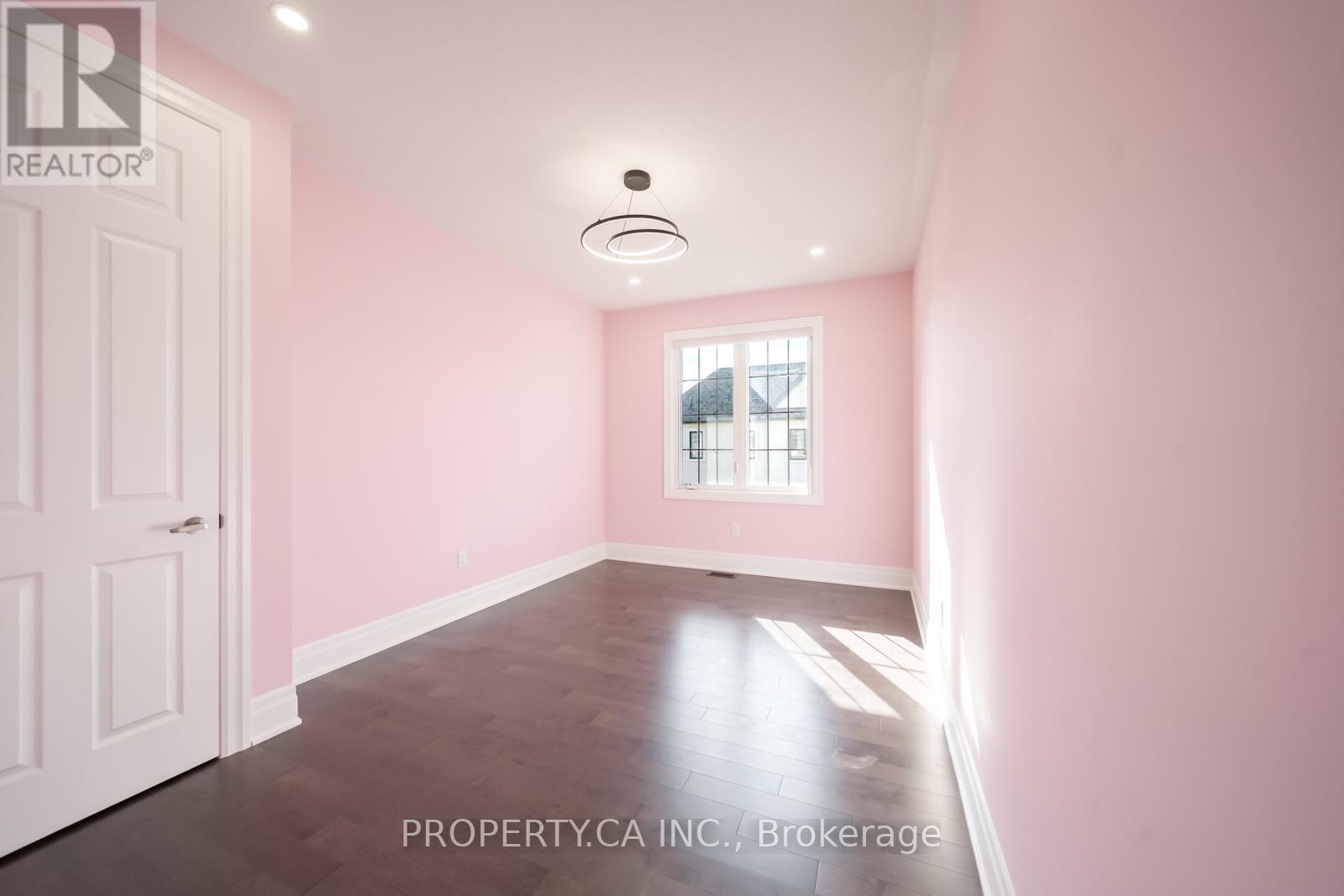 390 Danny Wheeler Boulevard, Georgina, Ontario  L4P 0J8 - Photo 30 - N12465903