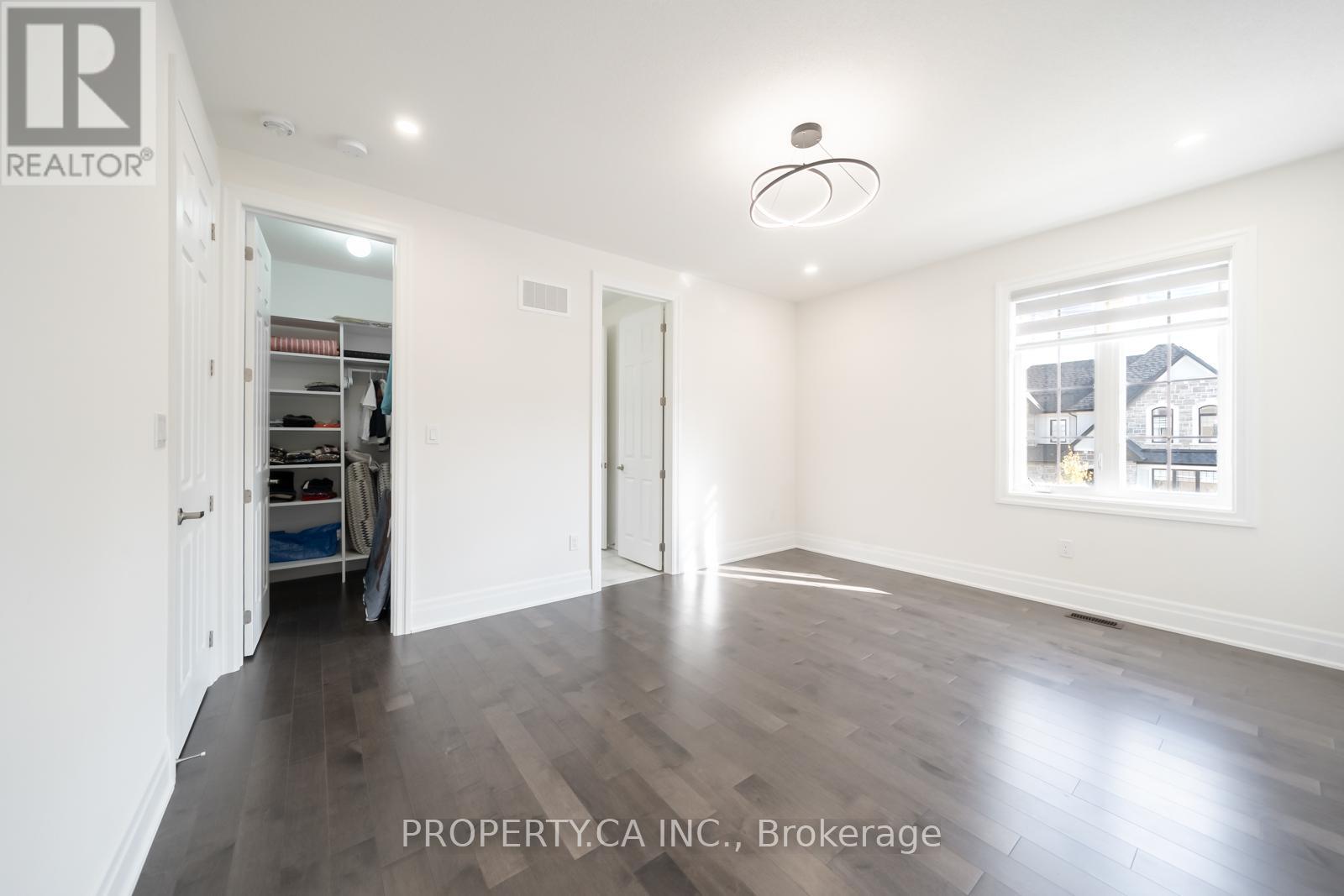 390 Danny Wheeler Boulevard, Georgina, Ontario  L4P 0J8 - Photo 35 - N12465903