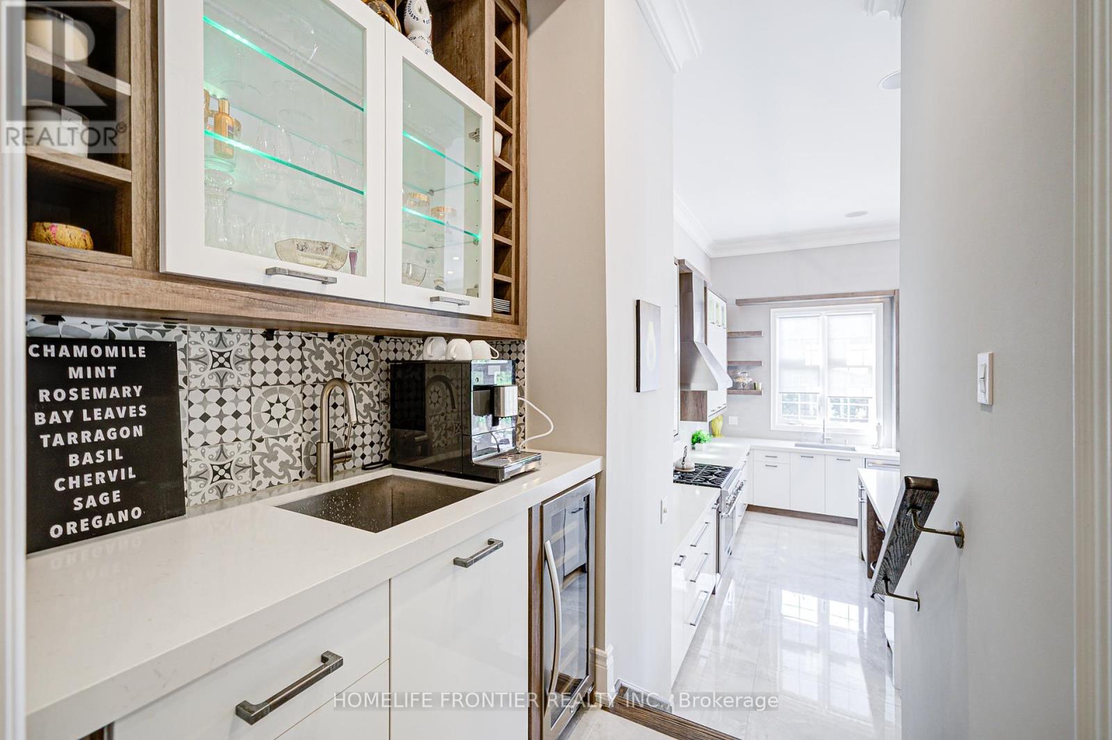 236 Farrell Road, Vaughan, Ontario  L6A 4W5 - Photo 12 - N12465920