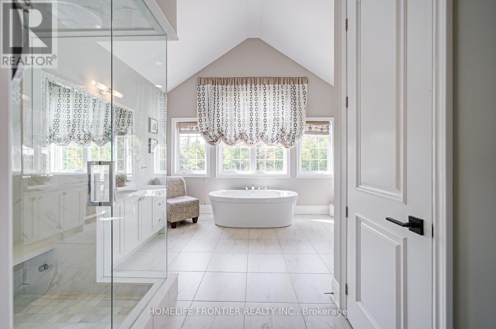236 Farrell Road, Vaughan, Ontario  L6A 4W5 - Photo 22 - N12465920