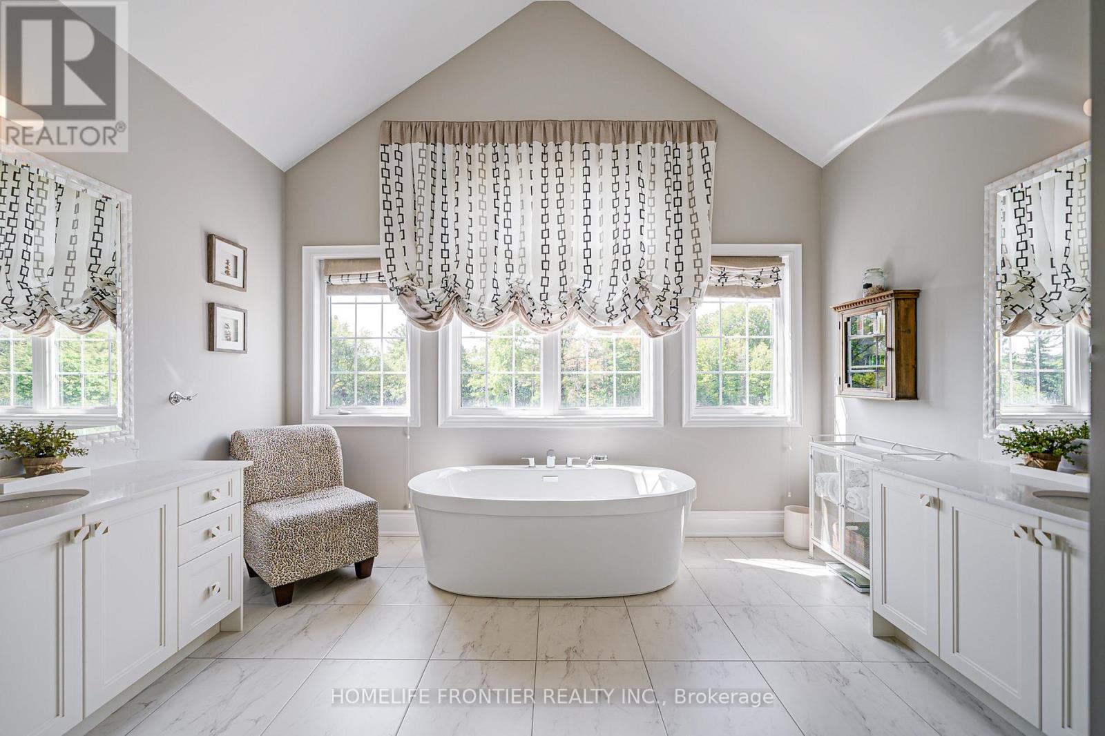 236 Farrell Road, Vaughan, Ontario  L6A 4W5 - Photo 23 - N12465920