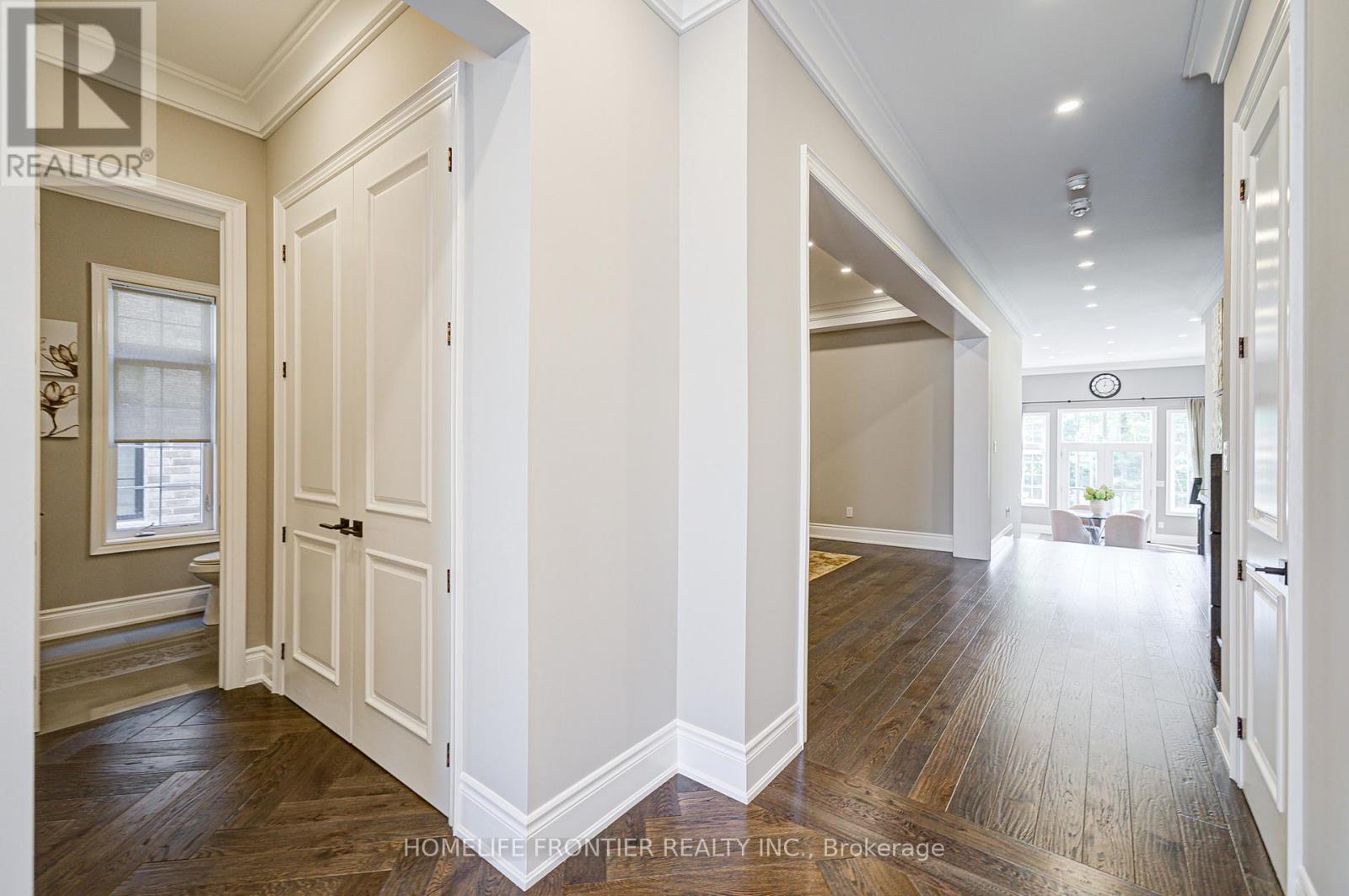 236 Farrell Road, Vaughan, Ontario  L6A 4W5 - Photo 5 - N12465920