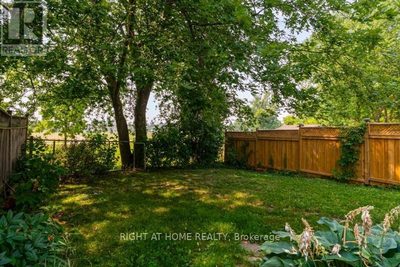 742 Beman Drive, Newmarket, Ontario  L3Y 4Z2 - Photo 39 - N12465926