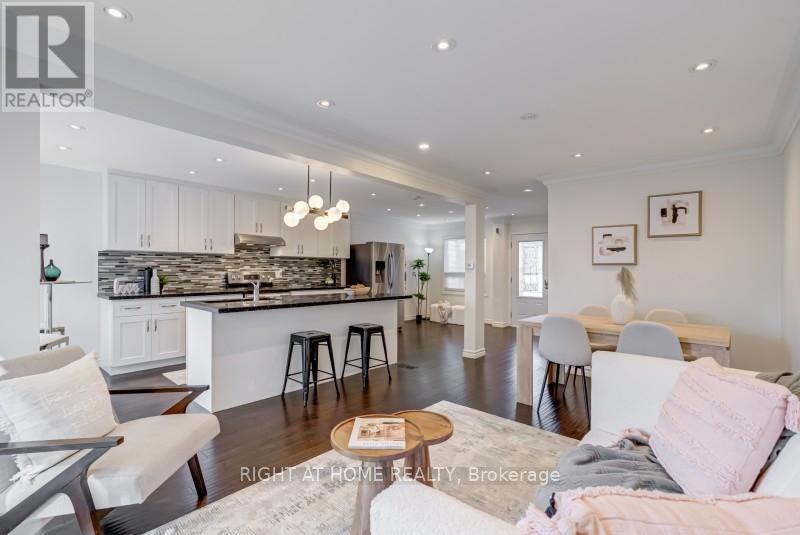 742 Beman Drive, Newmarket, Ontario  L3Y 4Z2 - Photo 8 - N12465926