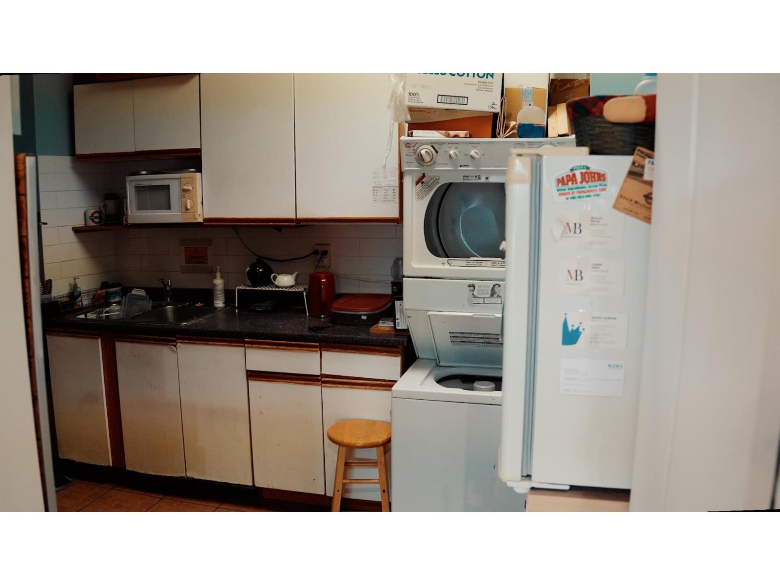 15239 Russell Avenue, White Rock, British Columbia  V4B 5C3 - Photo 8 - C8071459