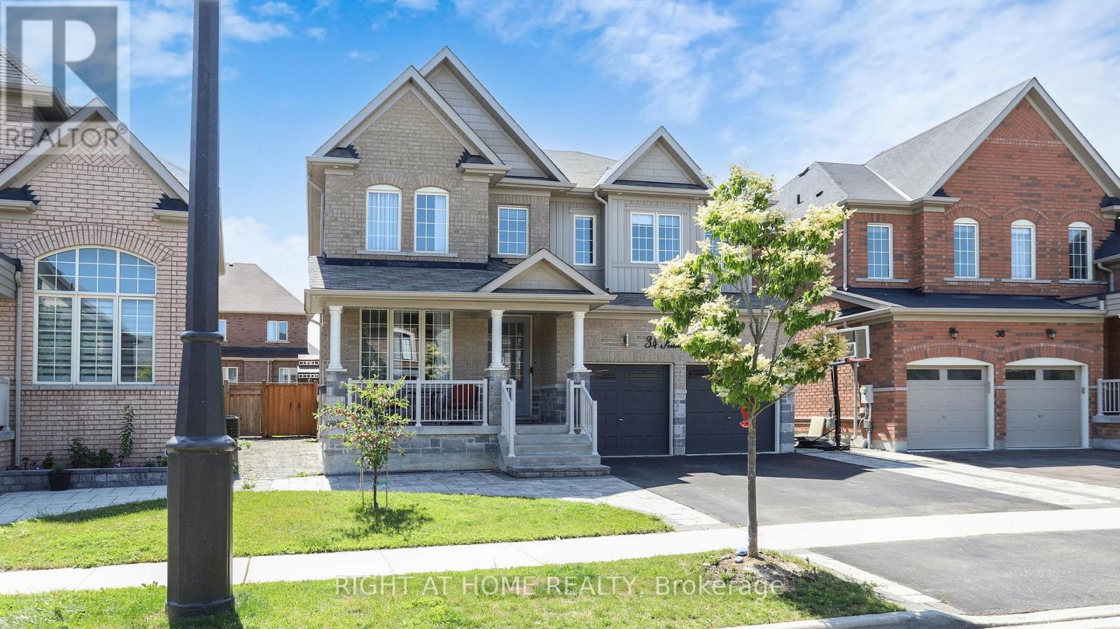 34 Kidd Street, Bradford West Gwillimbury, Ontario  L3Z 0V5 - Photo 3 - N12465945