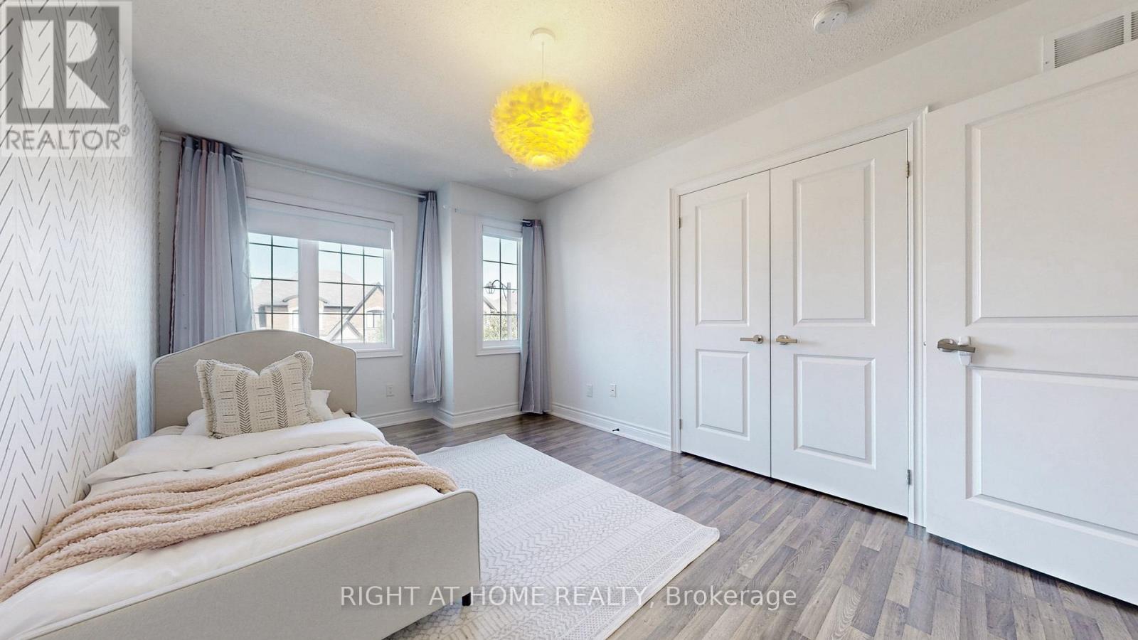 34 Kidd Street, Bradford West Gwillimbury, Ontario  L3Z 0V5 - Photo 33 - N12465945