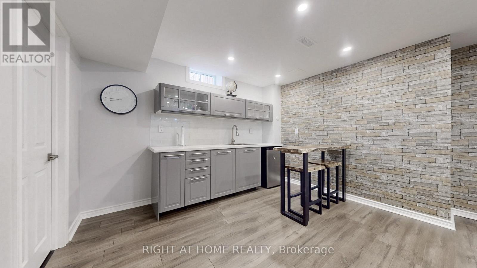 34 Kidd Street, Bradford West Gwillimbury, Ontario  L3Z 0V5 - Photo 40 - N12465945