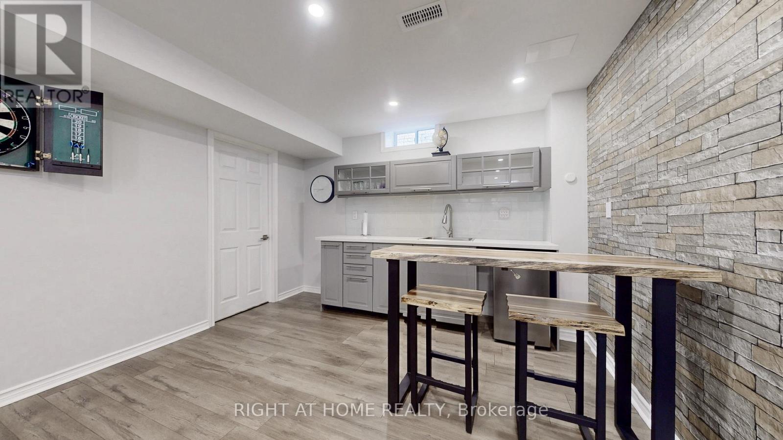 34 Kidd Street, Bradford West Gwillimbury, Ontario  L3Z 0V5 - Photo 41 - N12465945