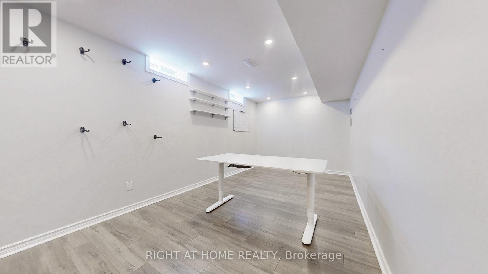 34 Kidd Street, Bradford West Gwillimbury, Ontario  L3Z 0V5 - Photo 43 - N12465945