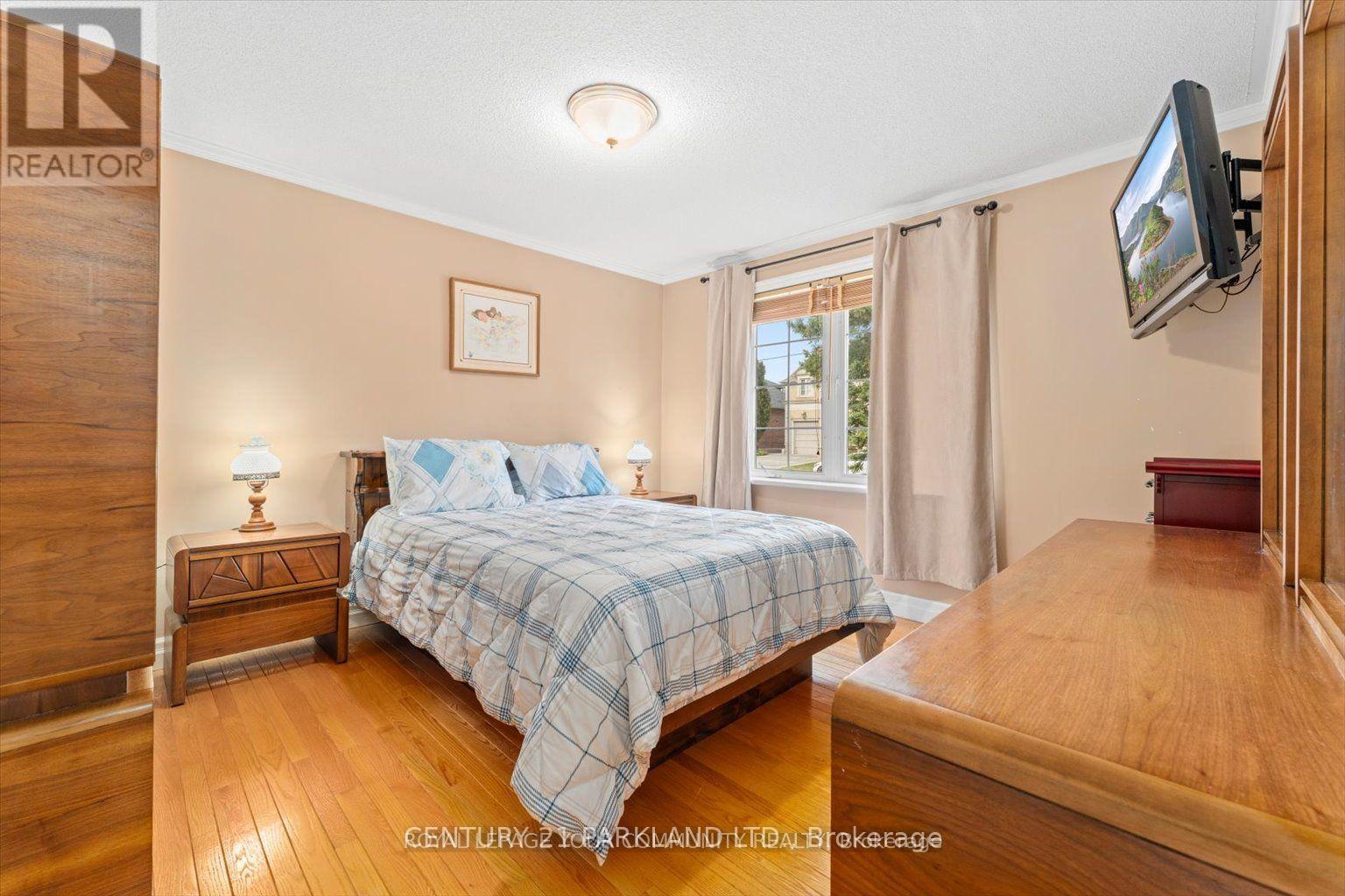 Main Floor - 315 Forde Crescent, King, Ontario  L7B 1G7 - Photo 8 - N12465957