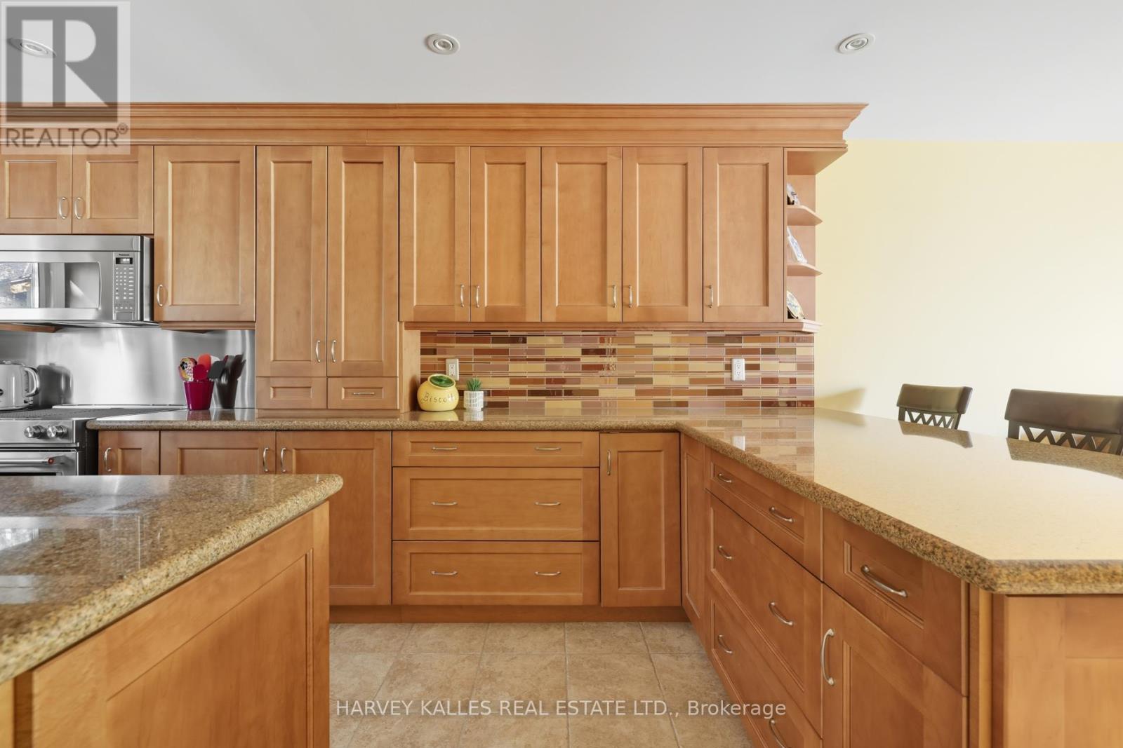 486 Greenock Drive, Vaughan, Ontario  L6A 1M6 - Photo 10 - N12465981