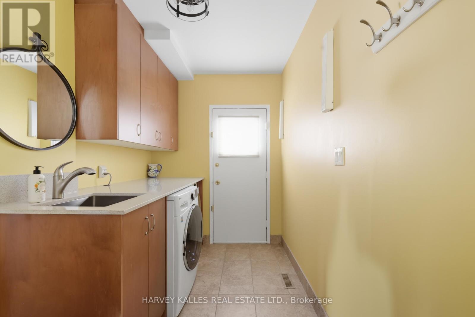 486 Greenock Drive, Vaughan, Ontario  L6A 1M6 - Photo 19 - N12465981